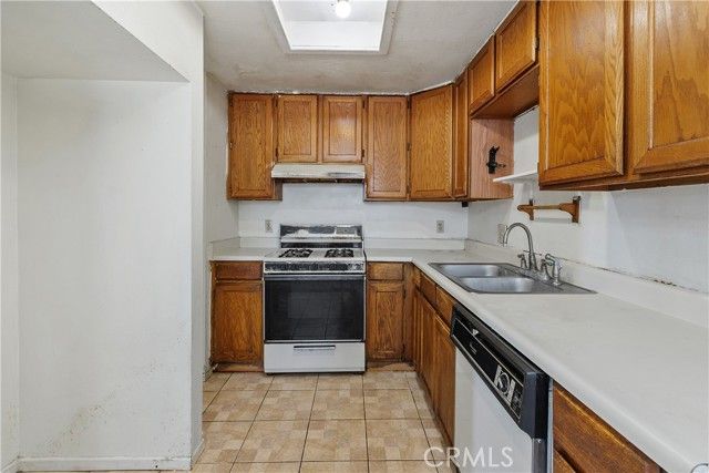 1197 E 9th Street 4, Pomona, CA 91766