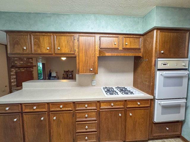 229 Hickory Drive, Huntsville, TX 77340