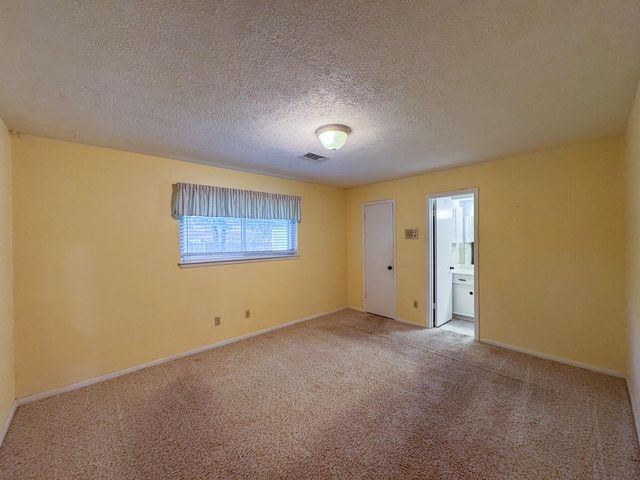 229 Hickory Drive, Huntsville, TX 77340