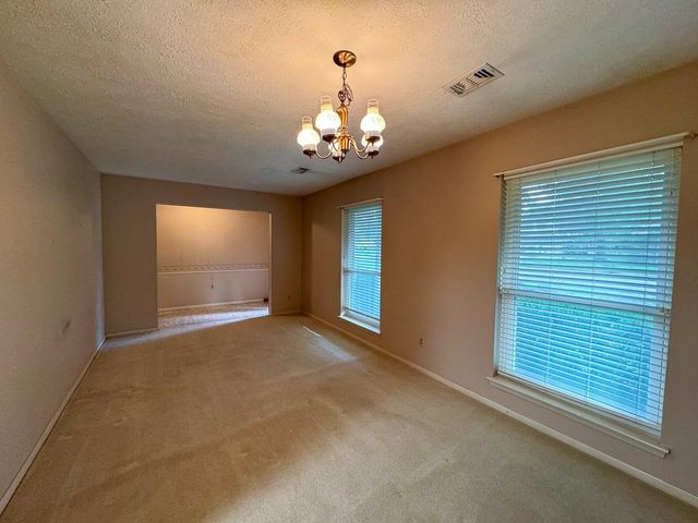 229 Hickory Drive, Huntsville, TX 77340