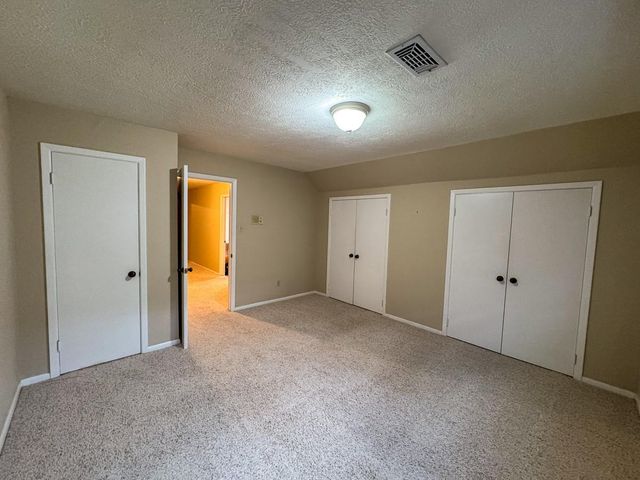 229 Hickory Drive, Huntsville, TX 77340