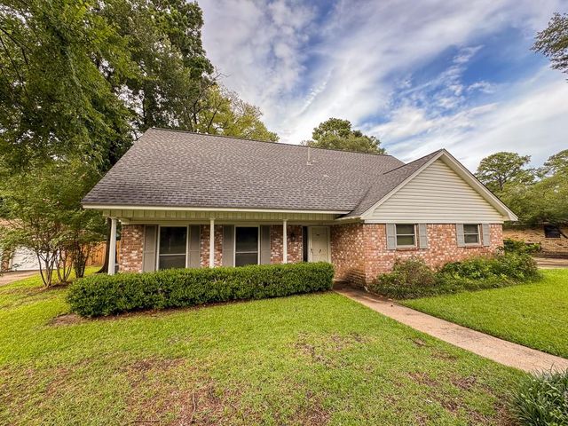 229 Hickory Drive, Huntsville, TX 77340
