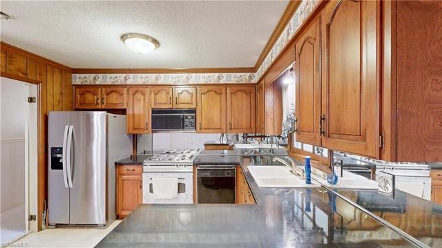 126 Apollo Circle, Archdale, NC 27263