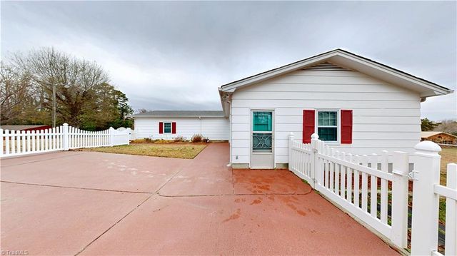 126 Apollo Circle, Archdale, NC 27263