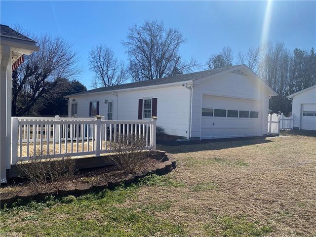 126 Apollo Circle, Archdale, NC 27263