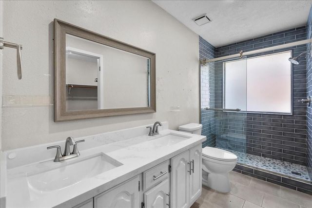 804 Buckingham Drive, Friendswood, TX 77546