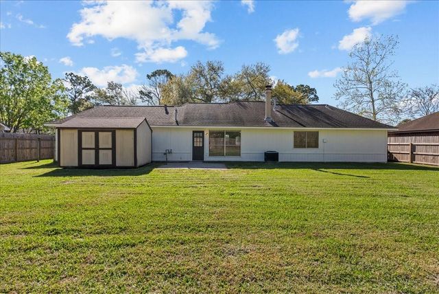 804 Buckingham Drive, Friendswood, TX 77546