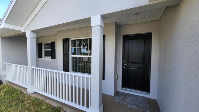 2049 SW Bayshore Boulevard, Port St. Lucie, FL 34984