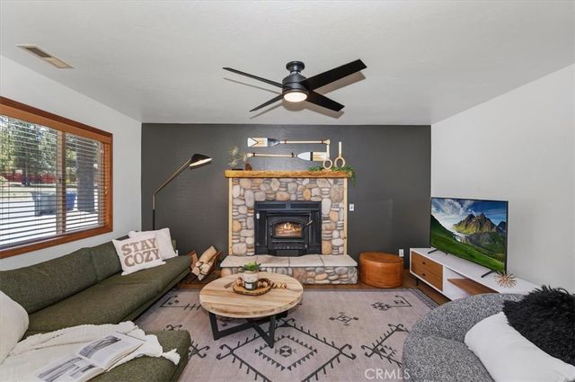 42698 Fox Farm, Big Bear Lake, CA 92315