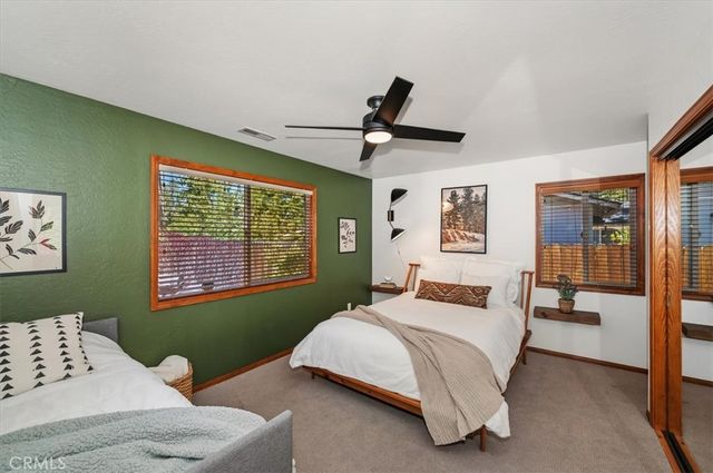 42698 Fox Farm, Big Bear Lake, CA 92315