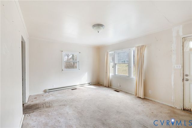 1207 Osborn Rd, Farmville, VA 23901