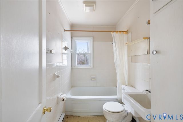 1207 Osborn Rd, Farmville, VA 23901