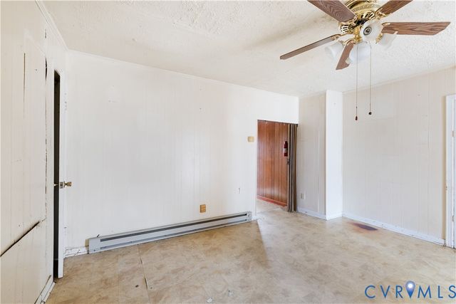 1207 Osborn Rd, Farmville, VA 23901