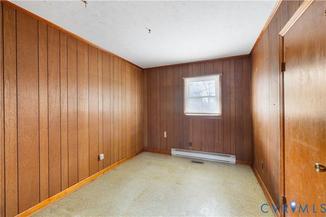 1207 Osborn Rd, Farmville, VA 23901