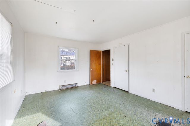 1207 Osborn Rd, Farmville, VA 23901