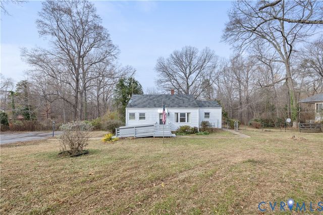 1207 Osborn Rd, Farmville, VA 23901