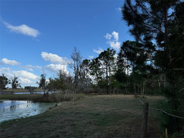 COVE ROAD, Tavares, FL 32778