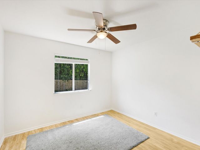 6702 Umphress Road, Dallas, TX 75217