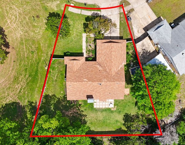 6702 Umphress Road, Dallas, TX 75217