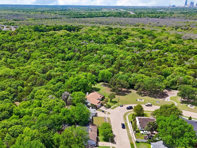 6702 Umphress Road, Dallas, TX 75217