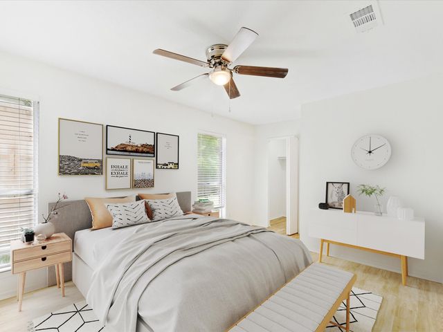 6702 Umphress Road, Dallas, TX 75217