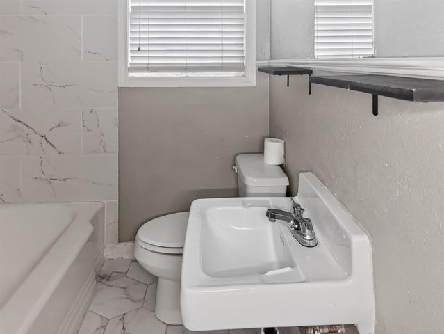 2313 Avenue L, Rosenberg, TX 77471