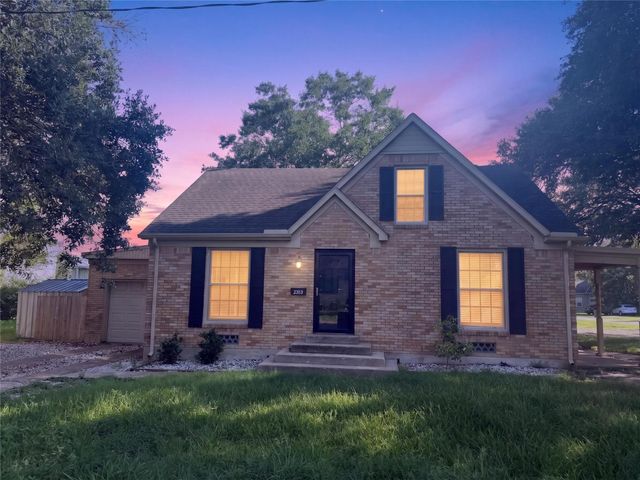 2313 Avenue L, Rosenberg, TX 77471
