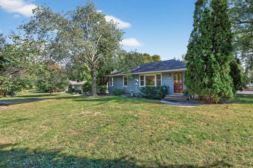 8549 Russell Avenue S, Bloomington, MN 55431