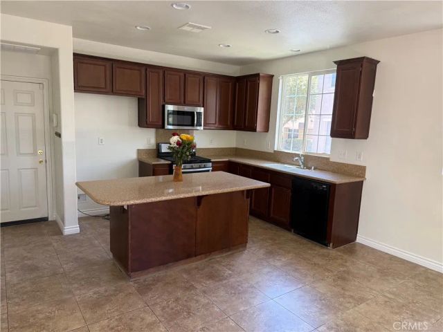2867 Echo Springs, Corona, CA 92883
