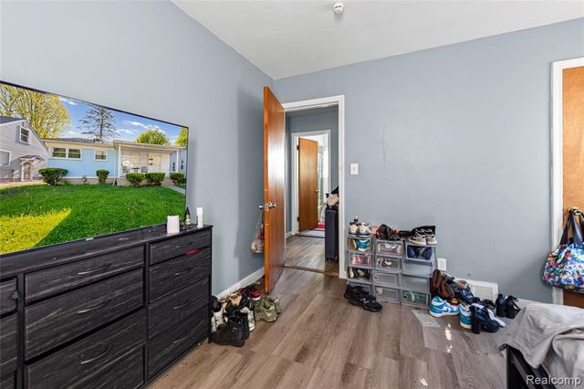 17712 Fenton Street, Detroit, MI 48219