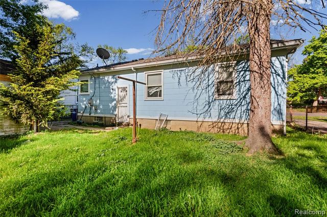 17712 Fenton Street, Detroit, MI 48219
