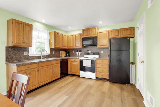 1516 TUSSEY CT, Mechanicsburg, PA 17050