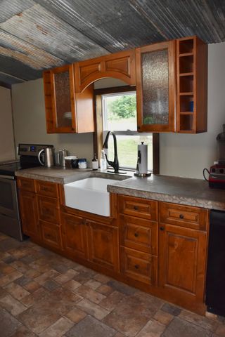 2707 E CALVERT HILL RD, Columbia, MO 65202