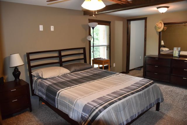 2707 E CALVERT HILL RD, Columbia, MO 65202