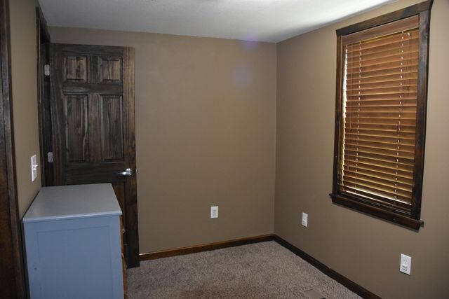 2707 E CALVERT HILL RD, Columbia, MO 65202