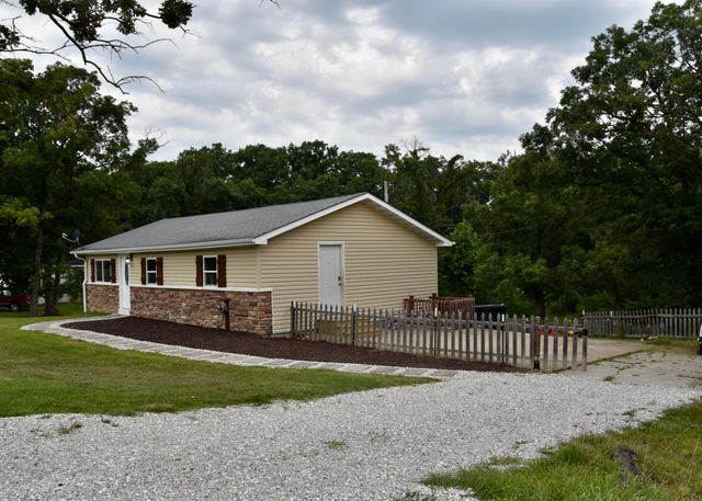 2707 E CALVERT HILL RD, Columbia, MO 65202