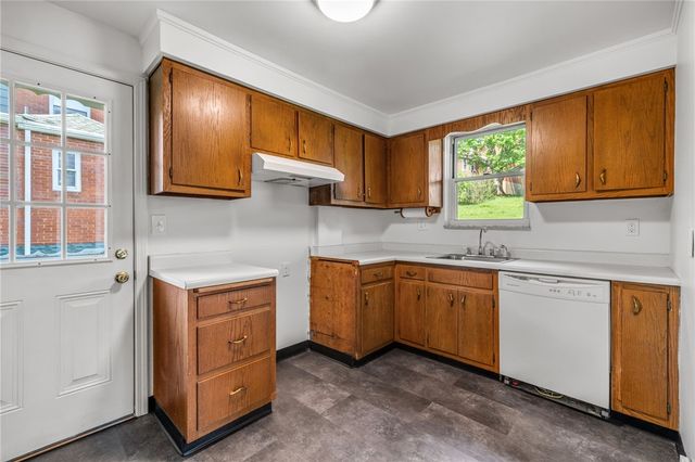 3809 Greensburg Pike, Churchill Boro, PA 15221
