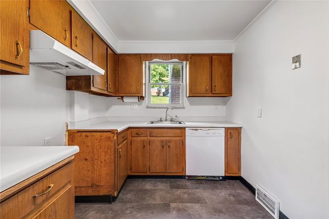 3809 Greensburg Pike, Churchill Boro, PA 15221