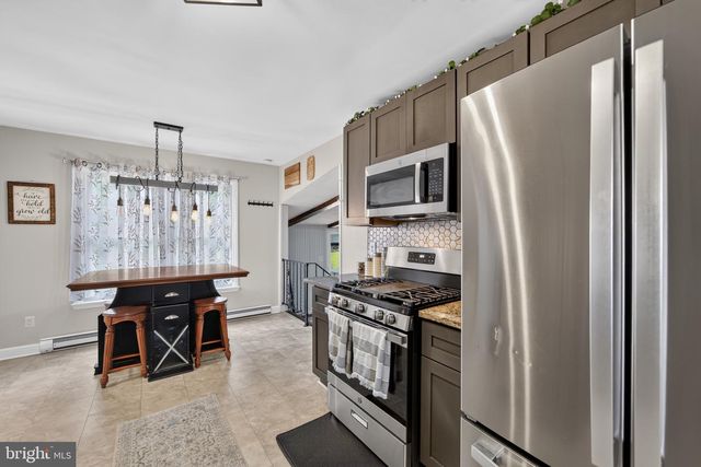 15 CRAIG DR, Reading, PA 19606