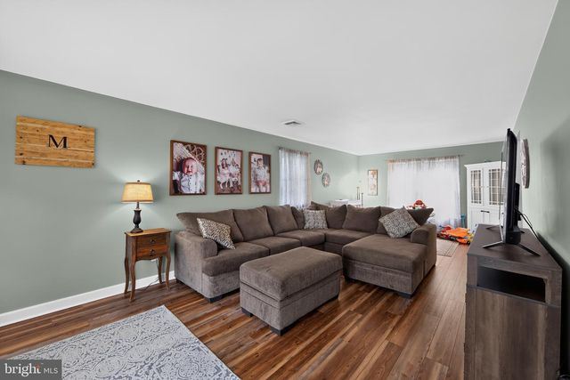 15 CRAIG DR, Reading, PA 19606