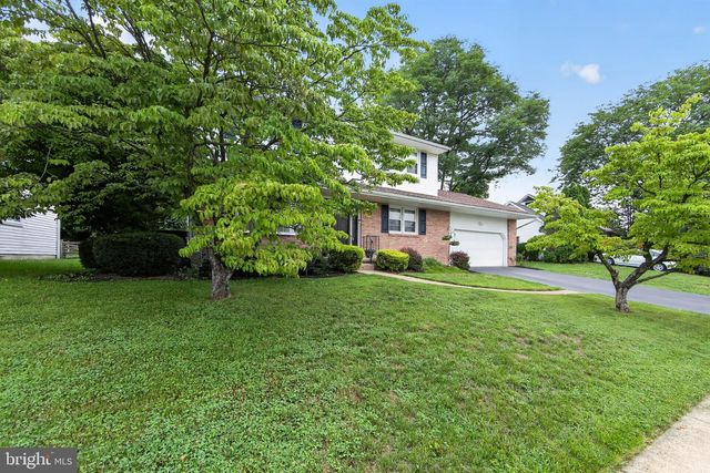 15 CRAIG DR, Reading, PA 19606