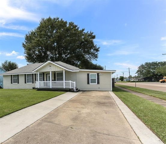 3702 Yale Street, Lake Charles, LA 70607