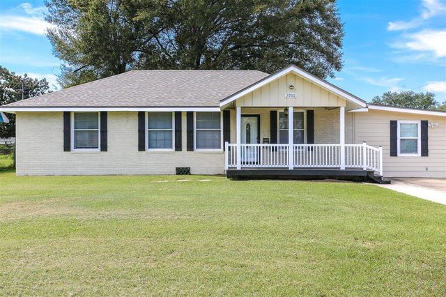 3702 Yale Street, Lake Charles, LA 70607
