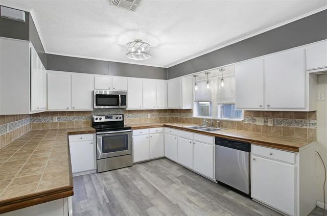 3702 Yale Street, Lake Charles, LA 70607