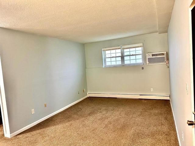 363 Hildreth 11, Lowell, MA 01850