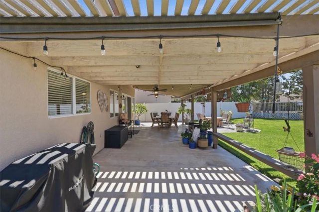 19230 Vintage Woods, Riverside, CA 92508