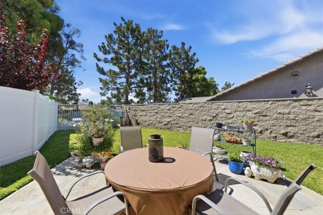 19230 Vintage Woods, Riverside, CA 92508