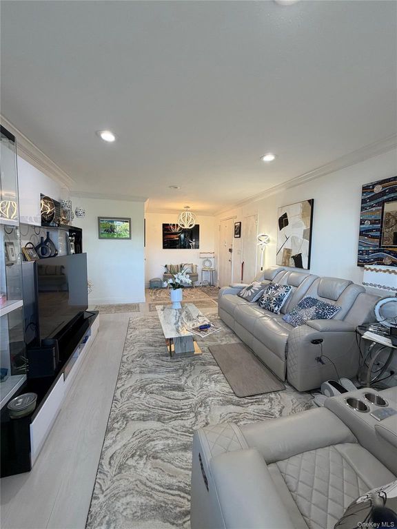 89-35 155th Avenue 5C, Howard Beach, NY 11414 — exterior