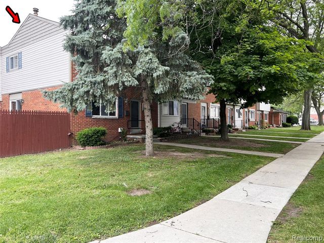 25709 Salem 74, Roseville, MI 48088