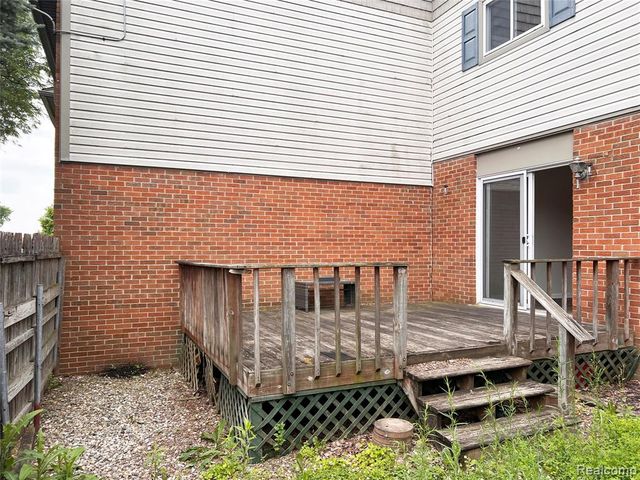 25709 Salem 74, Roseville, MI 48088
